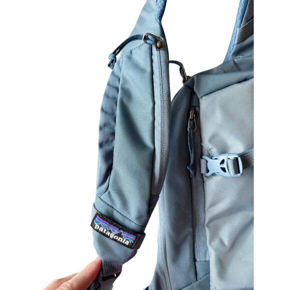 Patagonia Atom Sling Bag Backpack Crossbody Dusty Blue and Yellow